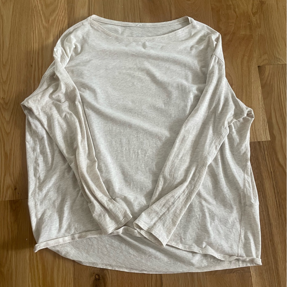 Lululemon Back In Action Size 8